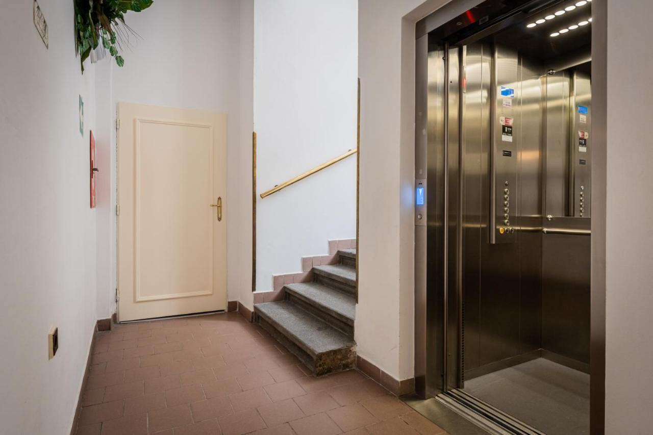 Self-Service Hotel Ostas Praha Eksteriør billede